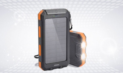 Solar powered rechargeable smartphone case
